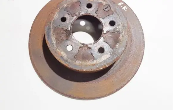 Nissan Qashqai Rear brake disc neventiliuojamas