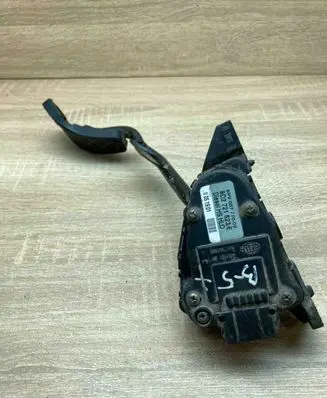 Audi A6 S6 C5 4B Accelerator throttle pedal 8D2721523E 6PV007770