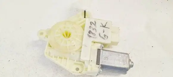 Volkswagen Golf VII Rear door window regulator motor 5Q4959811A