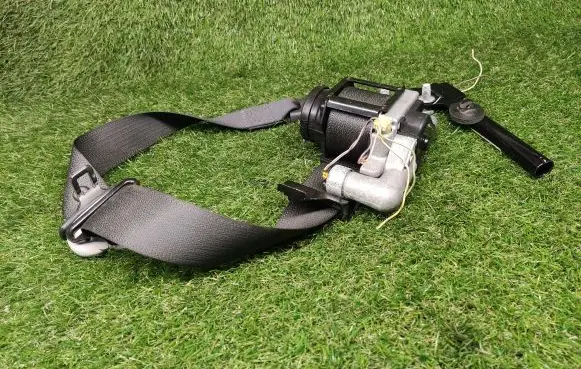 Ford Fusion II Front seatbelt DG9354612D64 DG9354612DAT35B8