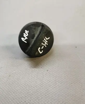 Toyota C-HR I Oil filler cap 