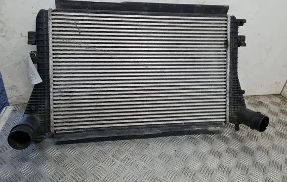 Volkswagen PASSAT B7 Intercooler radiator 3C0145805AK