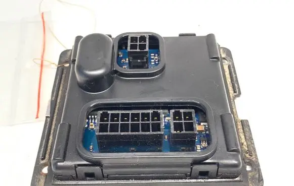 Audi Q7 4L Voltage converter/converter module 7L6941329A