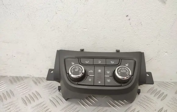 Opel Zafira C Climate control unit 39081560