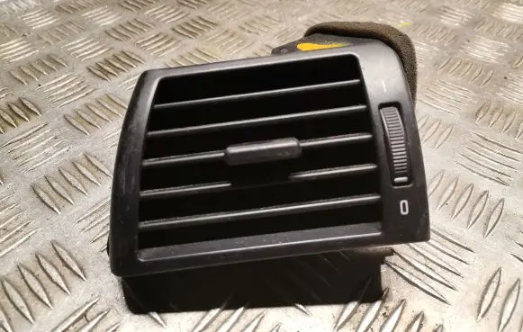 BMW 3 E46 Dashboard air vent grill cover trim 8361897