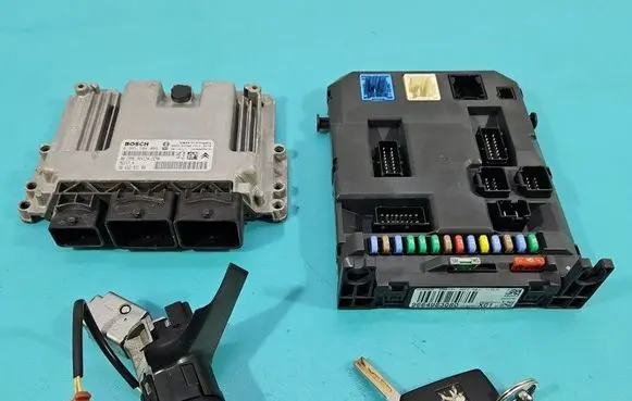 Peugeot 207 Engine control unit/module ECU 0261S04009 IMPRK1537322