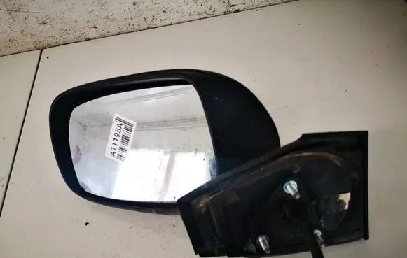 Toyota Yaris Front door electric wing mirror E8013935