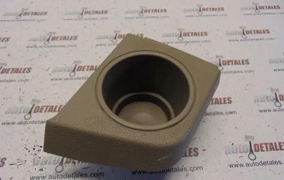 Volvo XC90 Cup holder back 
