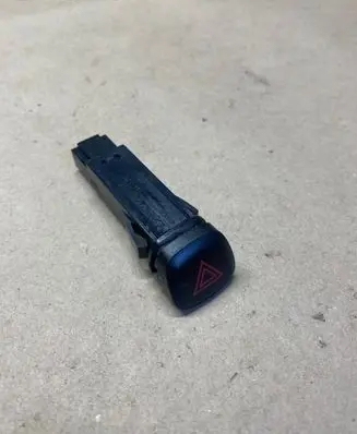 Volvo V40 Hazard light switch 9123682 15W054