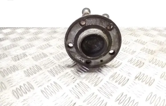 Volvo V70 Rear wheel hub