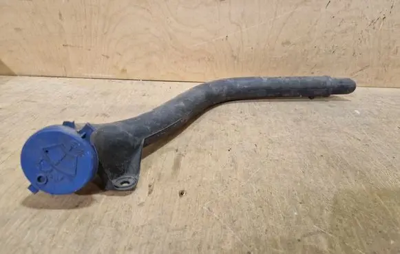 Citroen C5 Window washer liquid tank fill tube 