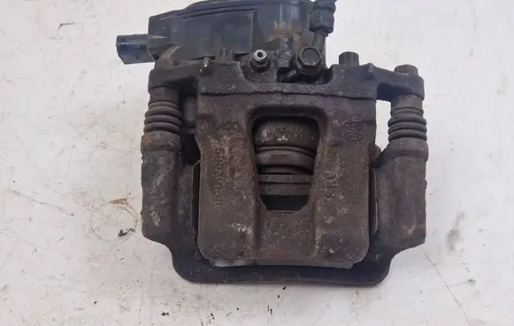 Hyundai i40 Rear brake caliper