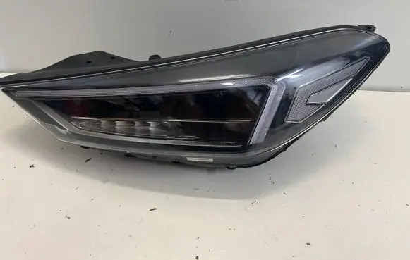 Hyundai Tucson TL Headlight/headlamp 92101D7700 D792122C10 D792121C10