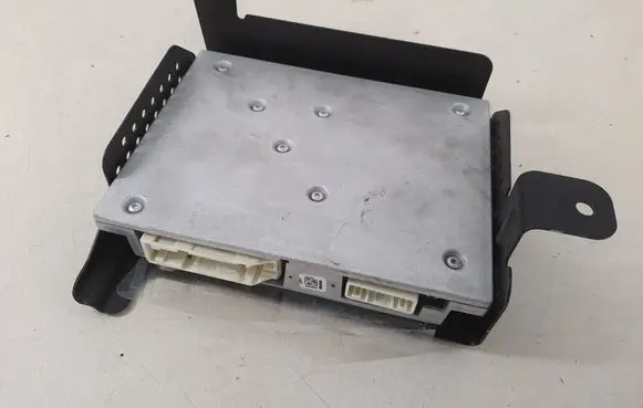 Subaru Crosstrek II Sound amplifier 86221FL011