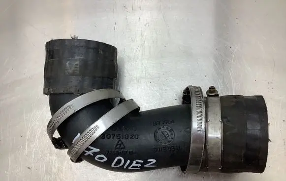 Volvo V70 Intercooler hose/pipe 30751920 PA660F15