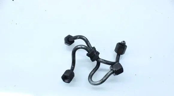 BMW 5 E60 E61 Fuel injector supply line/pipe 
