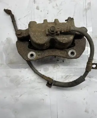 KIA Sorento Front brake caliper