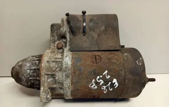 BMW 5 E28 Starter motor 0001311100
