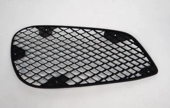 Mercedes-Benz E W212 Front bumper lower grill A2128850224