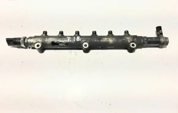 Volvo S80 Fuel main line pipe 8658252 0445215010