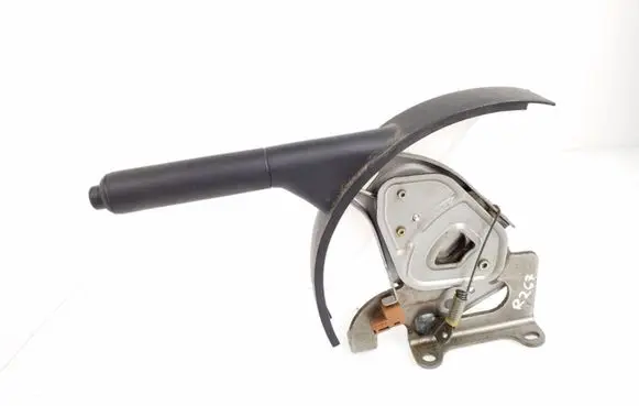 Handbrake/parking brake lever assembly