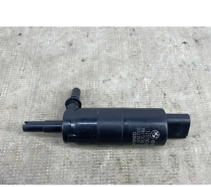 BMW 5 F10 F11 Headlight washer pump 7217792
