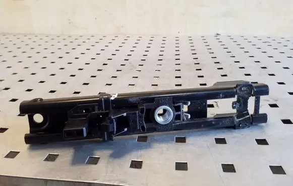 Skoda Octavia Mk2 (1Z) Seat belt adjustment motor 5K0857819A
