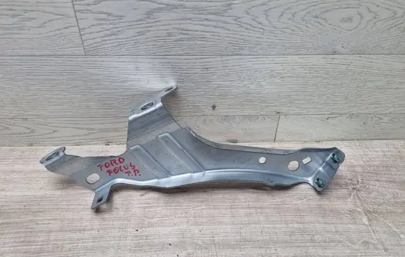 Ford Focus Fender mounting bracket JX7BA16018AD
