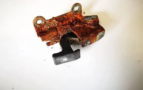 Subaru Legacy Fuel tank opening switch 