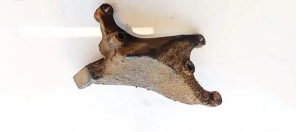 Volkswagen Transporter - Caravelle T4 Engine mounting bracket