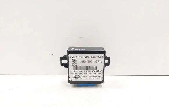 Audi A4 S4 B6 8E 8H Light module LCM 4B0907357C 5LA00808106