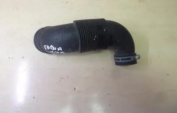 Volkswagen Polo V 6R Air intake hose/pipe 6Y0129684B VD2699