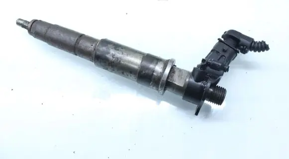 Opel Vivaro Fuel injector H82409398