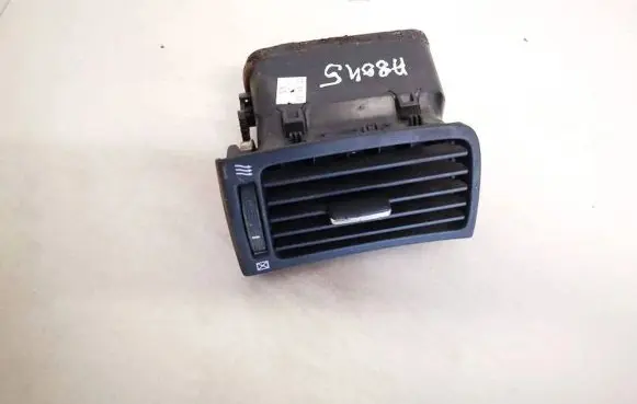 Volkswagen Golf VI Dash center air vent grill