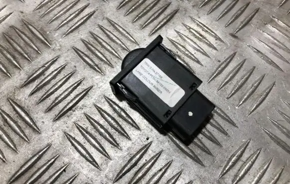 Toyota Yaris Headlight level height control switch 8415205051 37166