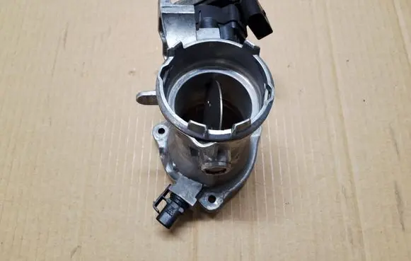 Mercedes-Benz B W245 Electric throttle body valve A6400901470