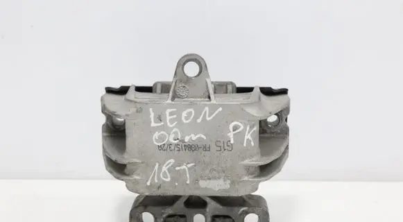 Seat Leon (1M) Engine mount bracket 1J0199555