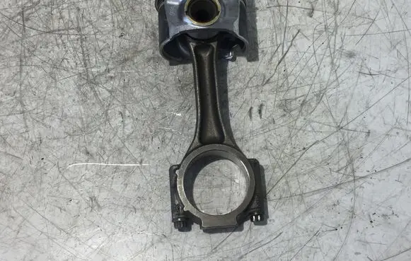 Volkswagen Transporter - Caravelle T5 Piston with connecting rod 038J V400