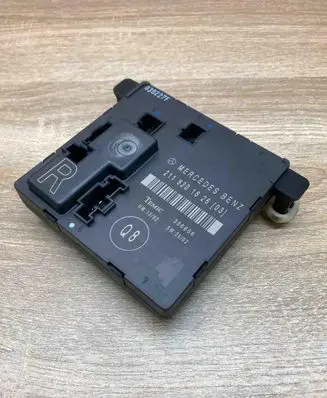 Mercedes-Benz E W211 Door control unit/module 2118201626 35680