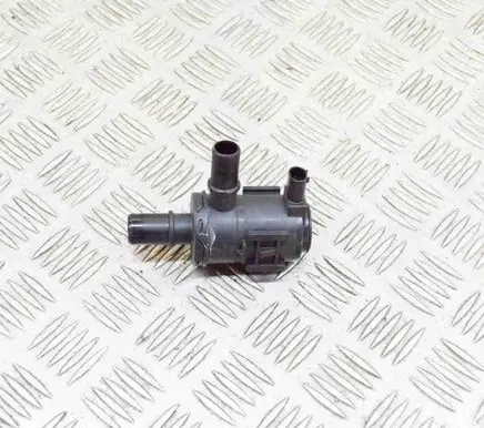 BMW i8 Turbo solenoid valve 7377500