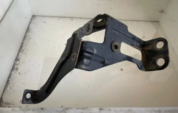 Audi A6 S6 C6 4F ABS pump bracket 03G131529B