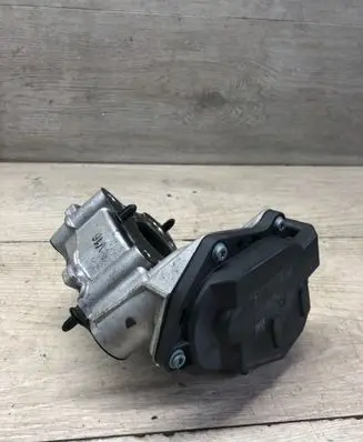 Mercedes-Benz C W204 EGR valve A6511400760 01535 A2C83261200