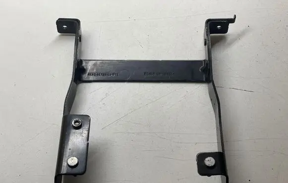 Jaguar F-Pace Holder (bracket) HK839E729AE HK839E729AD T4A13791