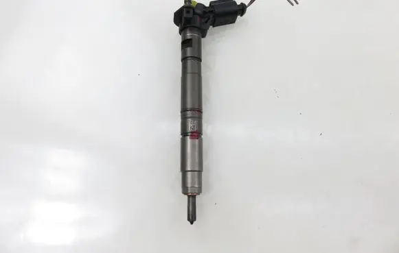 Audi A4 S4 B8 8K Fuel injector 03L130277 0445116030