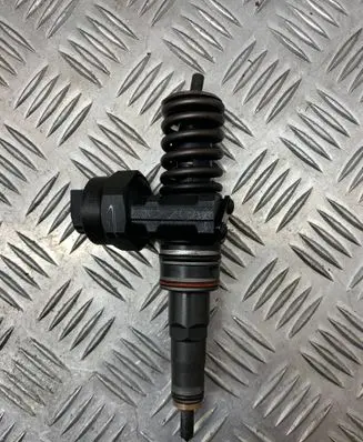 Volkswagen Sharan Fuel injector 038130073AC 04147200029