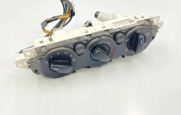 Ford Focus Air conditioning/heating control unit 69607328 3M5T-19980-AD