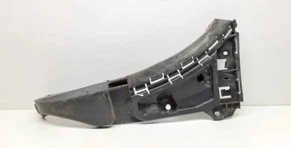 Volvo XC90 Front bumper mounting bracket 08620564