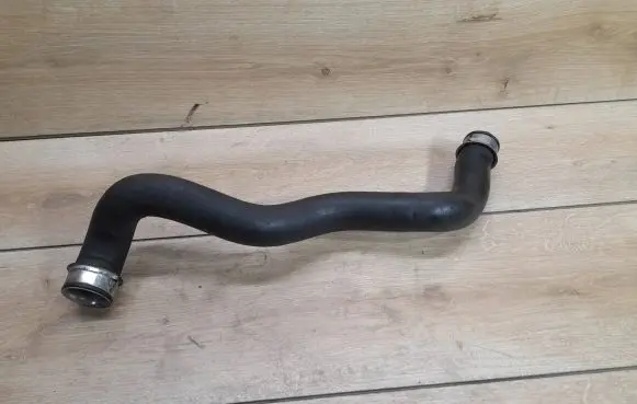 Mercedes-Benz E W212 Engine coolant pipe/hose A204501382