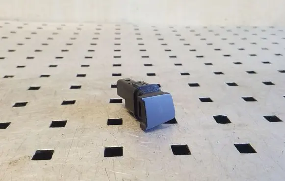 Chevrolet Captiva Seat belt warning relay 202010075
