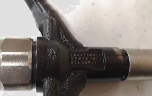 Subaru Forester SH Fuel injector 16613AA020 AA020